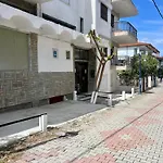Aparthotel Pelekan And ατηινα 21
